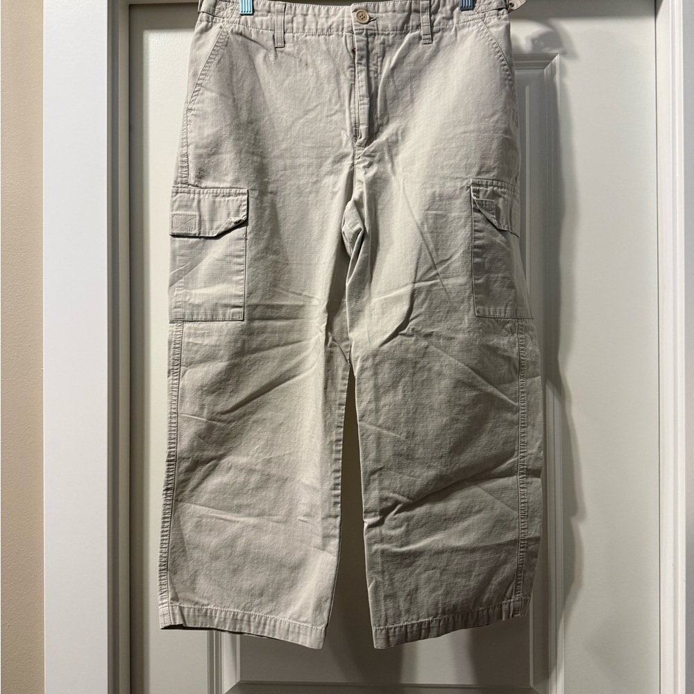 Gloria Vanderbilt Tan Capris